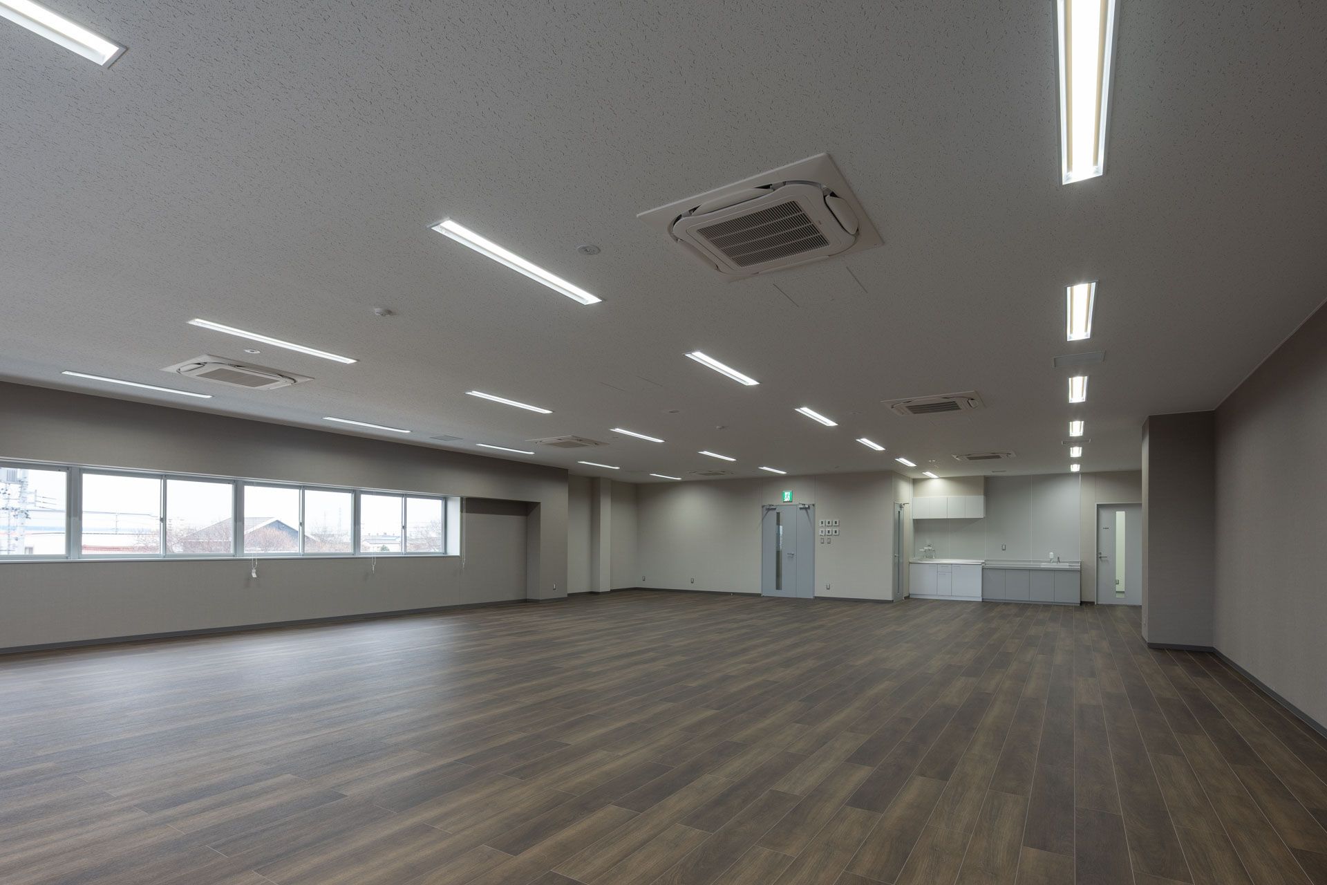 ハリマ共和物産中部小牧物流センターイメージ