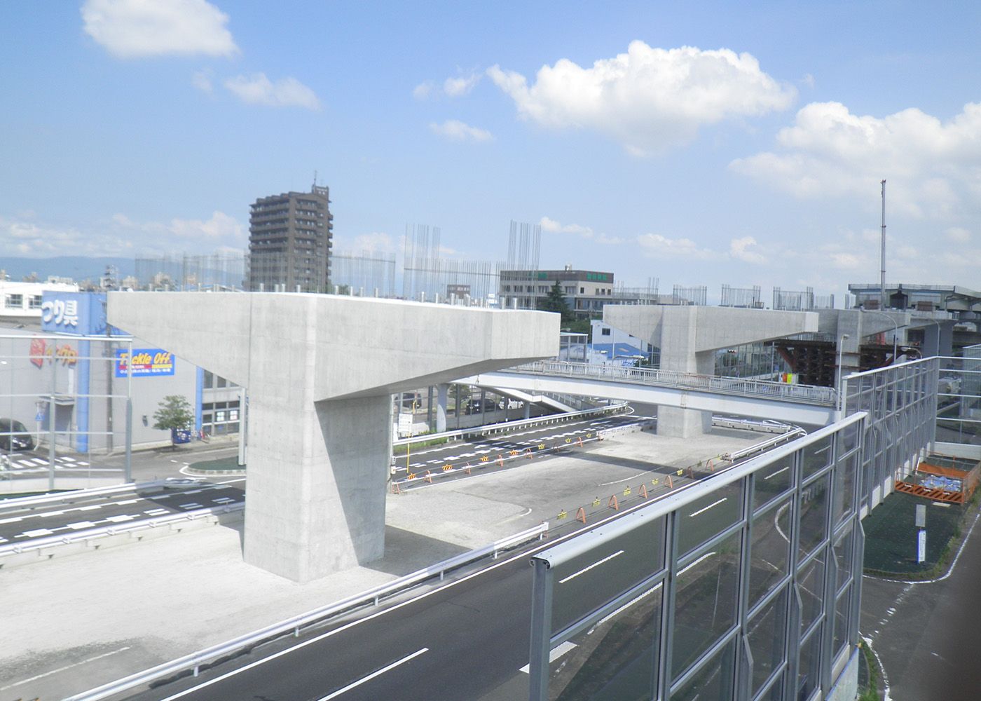 名古屋第二環状自動車道 かの里高架橋	