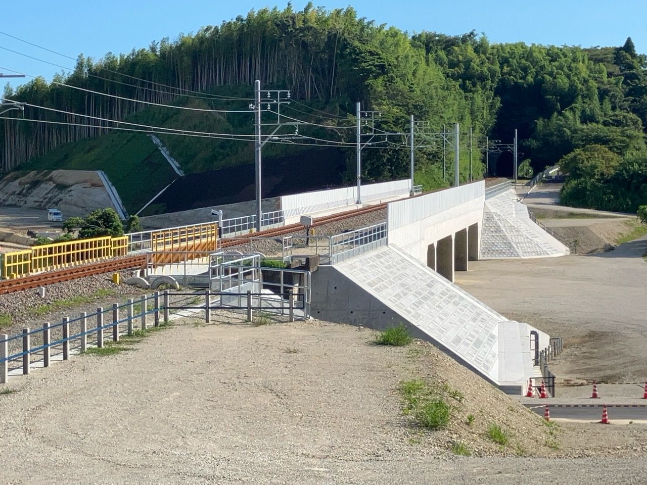 知多新線 富貴～上野間駅間一般国道247号交差事業に伴う本線土木工事